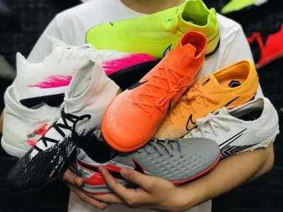 Giày Đá Bóng Chính Hãng - 9 FootballShoes